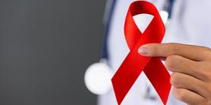 أغلبهم ذكور.. الصحة: 10 آلاف متعايش مع الإيدز يتلقون العلاج بالمملكة - تكنو بلس