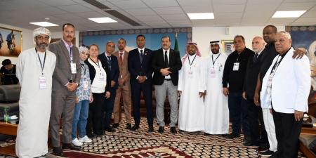 اللجنة المنظمة للبطولة العربية بالجزائر تكرم الوفود المشاركة  - تكنو بلس