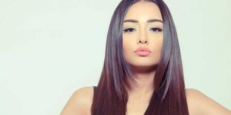 نجل راندا البحيري يوجه رسالة لوالدته: "مش هسيب ماما" - تكنو بلس