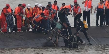 مصرع 9 أشخاص وفقدان 14 آخرين في حادث غرق قاربين بالصين - تكنو بلس