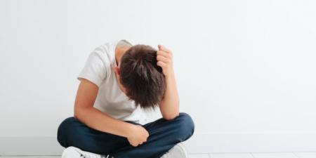 الاكتئاب عند الأطفال أسبابه وعلاجه.. نصائح مهمة لحماية طفلك - تكنو بلس