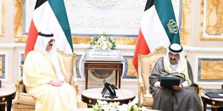 سمو الأمير يتسلم دعوة من خادم الحرمين لحضور القمة الخليجية الأميركية - تكنو بلس