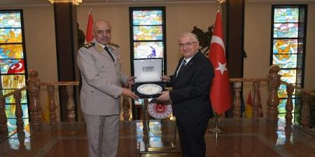 رئيس الأركان يعود إلى أرض الوطن بعد إنتهاء زيارته الرسمية لدولة تركيا - تكنو بلس
