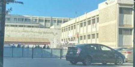 أهالي الإشرفية يطالبون “التربية” عبر "سرايا" بإعادة ساحة مدرسة البنات للطالبات وإخراج سيارات المعلمات - تكنو بلس
