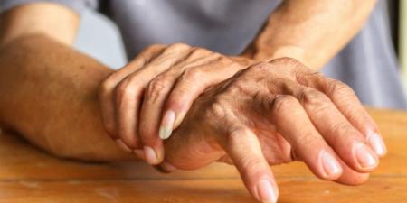 احذر.. تناول هذه الأغذية يزيد مخاطر الإصابة بمرض شلل الرعاش - تكنو بلس
