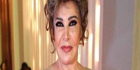 صفية عمري تكشف سر رسمة عينيها وتؤكد: لم أجنى ثروة من الفن - تكنو بلس