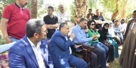 محافظ أسيوط يلتقي أهالى البداري ويوجه بتنفيذ فوري لمطالبهم - تكنو بلس