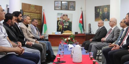 رئيس الوزراء الفلسطيني الأسبق يزور المستشفى الميداني الأردني نابلس/6 - تكنو بلس