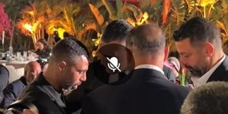 نجوم منتخب مصر يجتمعون في زفاف ابنة أحمد سليمان.. حضور لافت لعبد الظاهر السقا ونادر السيد وأحمد فتحي (فيديو) - تكنو بلس