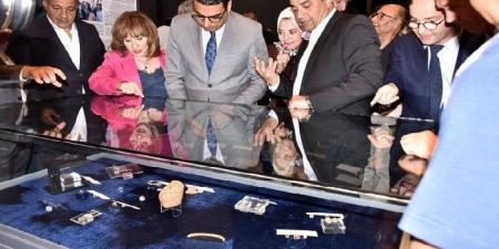افتتاح معرض المجوهرات الذهبية بمتحف الفن المصري القديم بالأقصر - تكنو بلس