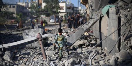 استشهاد 44 فلسطينيًا في قصف للاحتلال على وسط وجنوب غزة - تكنو بلس