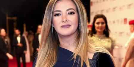 دنيا سمير غانم تستعيد ذكرى والدها بكلمات مؤثرة - تكنو بلس