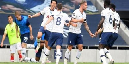 شاهد .. لاعبو توتنهام يرفعون كأس الدورى الأوروبى - تكنو بلس