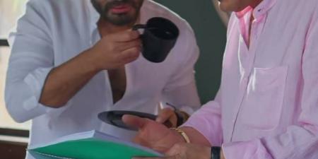 "بوصلة رقص من الكواليس" .. باسم سمرة يروج لفيلمه الجديد "ريستارت" - تكنو بلس