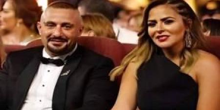 "أشياء غريبة تحدث" .. اعلامية تكشف سبب طلاق أحمد السقا وزوجته - تكنو بلس