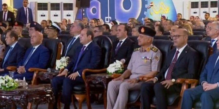 بدء احتفالية عيد العمال 2025 بآيات من الذكر الحكيم - تكنو بلس