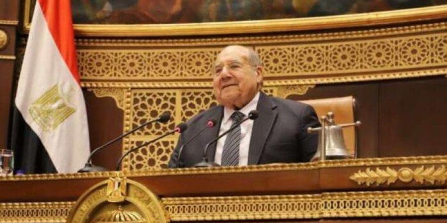 عبد الرازق يفتتح الجلسة العامة للشيوخ - تكنو بلس