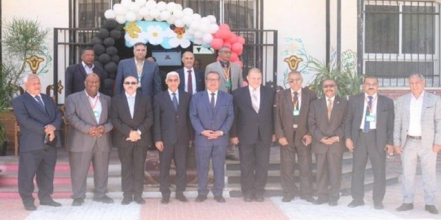 انطلاق فعاليات المؤتمر السنوي السابع مستقبل التربية وإعداد المعلم بالمجتمعات العربية بجامعة جنوب الوادي - تكنو بلس