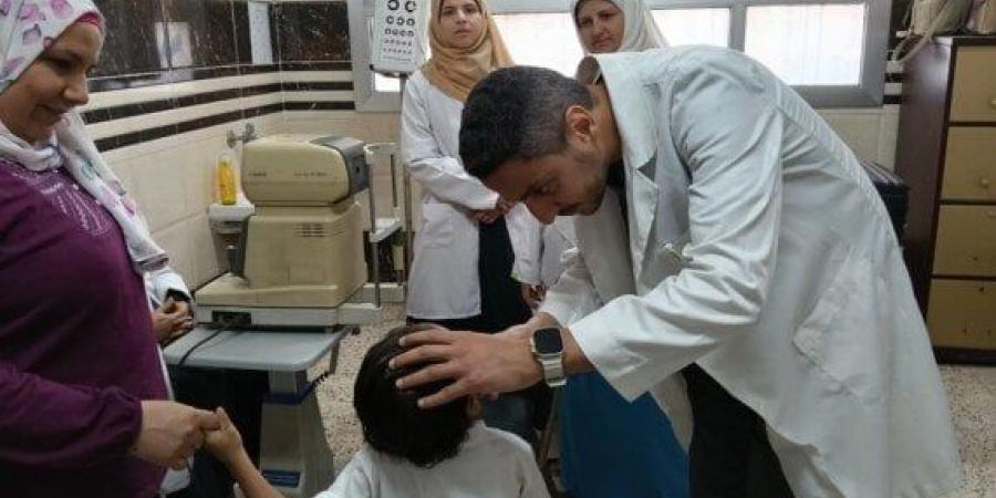 توقيع الكشف الطبى على 80 حالة بمدرسة المكفوفين ببنها - تكنو بلس