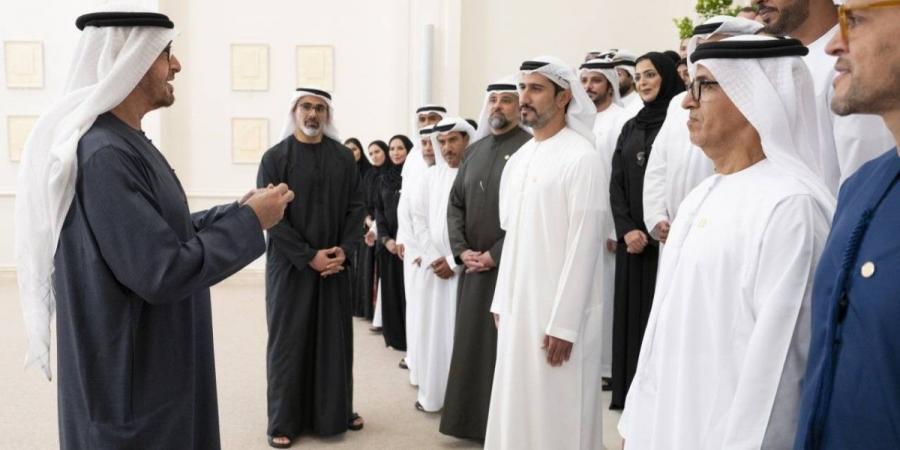 محمد بن زايد: تحفيز الأفراد والشركات على التعاون والابتكار لإحداث تأثير إيجابي في المجتمع - تكنو بلس