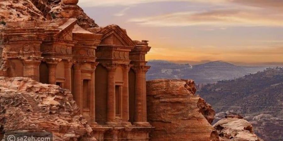 أمطار غزيرة تؤدي إلى إخلاء سياح من مدينة البتراء الأثرية - تكنو بلس