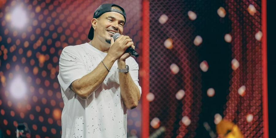 عمرو دياب يشعل "الارينا" في أعلى حضور جماهيري بالكويت - تكنو بلس