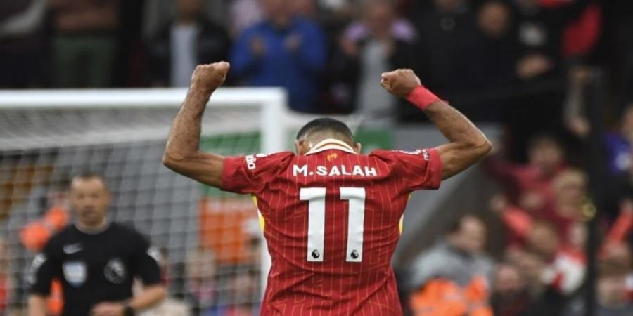 الاسطورة محمد صلاح يتوج بجائزة أفضل لاعب كرة القدم في إنجلترا  - تكنو بلس