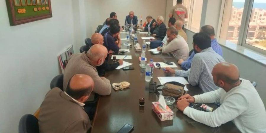 غرفة بورسعيد التجارية تناقش أزمة أصحاب شركات الأشغال البحرية - تكنو بلس