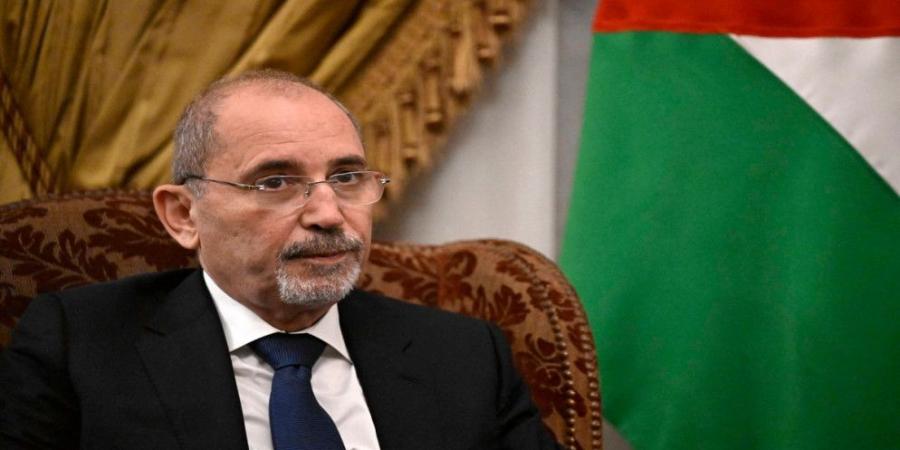 وزير الخارجية يلتقي نظيره الإماراتي في دبي - تكنو بلس