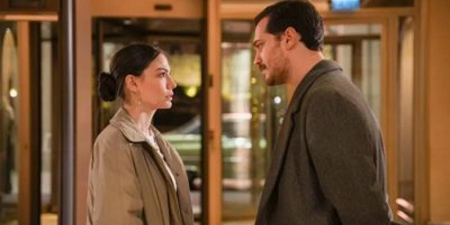 ديميت أوزديمير تخطف الأنظار بتلاوة القرآن في مسلسل حلم أشرف - تكنو بلس