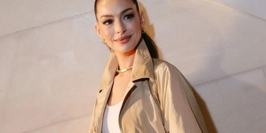 هل عمليات التجميل هي السر وراء شباب بشرة آن هاثاواي؟ - تكنو بلس