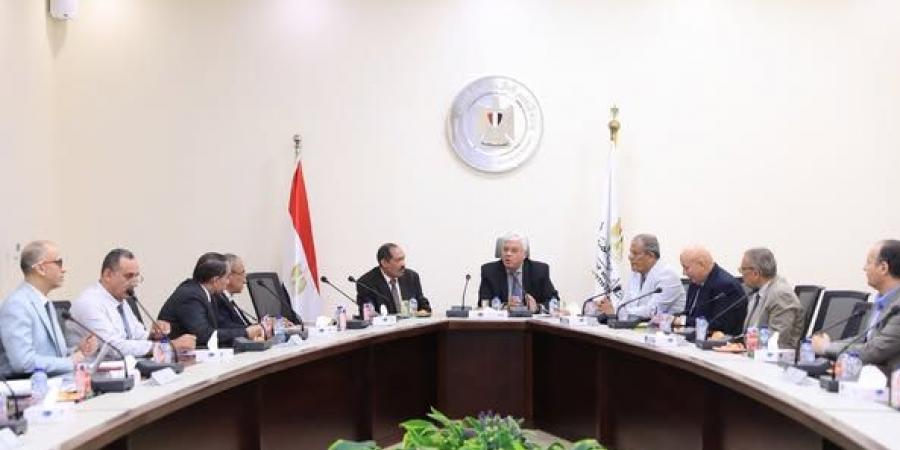 وزير التعليم العالي: خريج المعاهد يجب أن يكون بنفس جودة خريج الجامعات - تكنو بلس