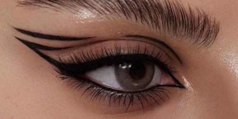 الآيلاينر الجرافيكي والملون، أبرزي عينيك بجرأة - تكنو بلس
