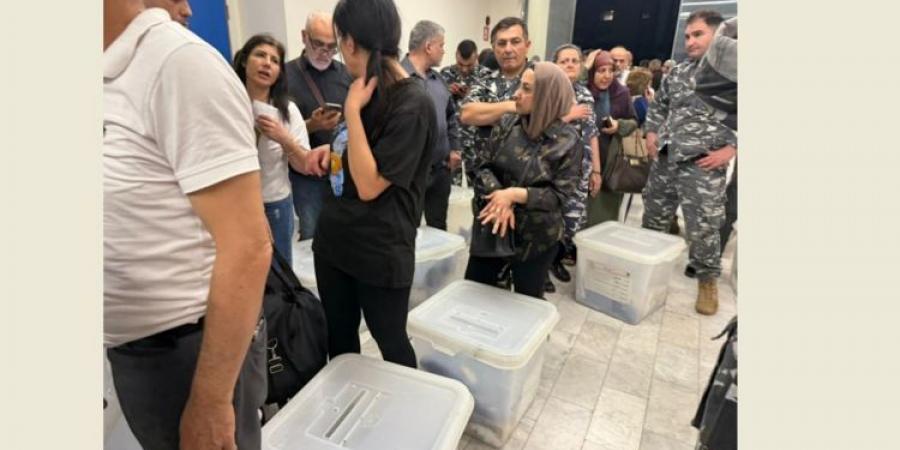 بدء وصول صناديق الاقتراع إلى قصر العدل في طرابلس واستلامها من لجان القيد - تكنو بلس