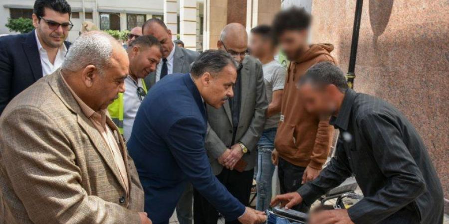 تسليم كراسي متحركة وأجهزة تعويضية لذوي الإعاقة بالشرقية| صور - تكنو بلس