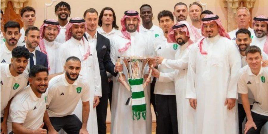 الأمير محمد بن سلمان يستقبل فريق الأهلي السعودي - تكنو بلس