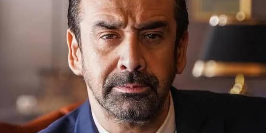 كريم عبد العزيز.. عودة "الباشا" للمسرح - تكنو بلس