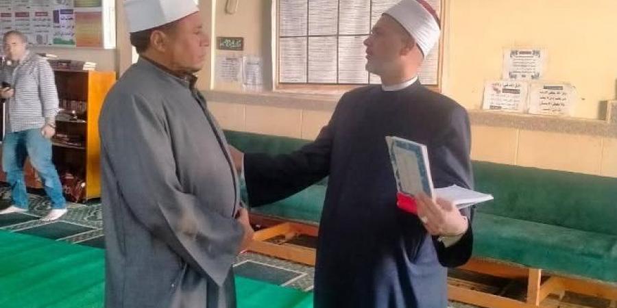 وكيل الوزاره يتابع العمل بمساجد بنى سويف - تكنو بلس