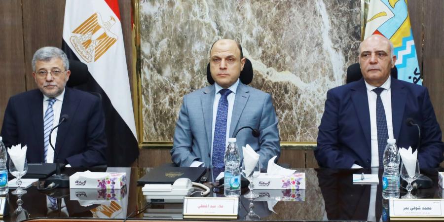 محافظ كفرالشيخ ورئيس هيئة الأوقاف يناقشان سبل الإستثمار - تكنو بلس