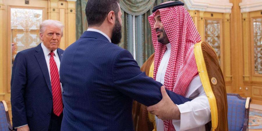 بالفيديو.. شاهد لقاء الرئيس ترامب و الشرع بحضور ولي العهد وأبرز مادار خلاله - تكنو بلس