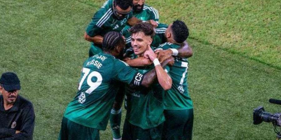 أهلي جدة يجتاز الخلود برباعية في شوط واحد بدوري روشن - تكنو بلس