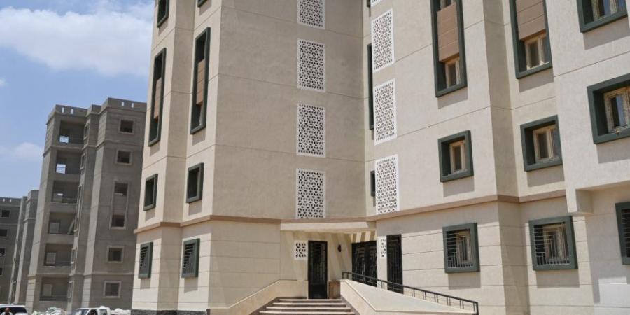 تنفيذ 3972 وحدة سكنية وتطوير المناطق الصناعية بالعاشر من رمضان - تكنو بلس