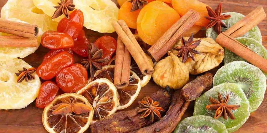 تعرف على الفواكه المجففة الأنسب لكبار السن - تكنو بلس