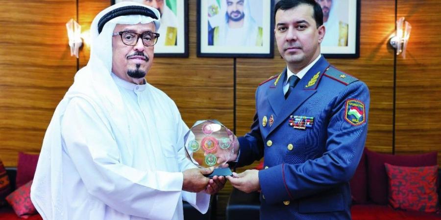 ضاحي خلفان يبحث التعاون مع رئيس الأمن العام في طاجيكستان - تكنو بلس