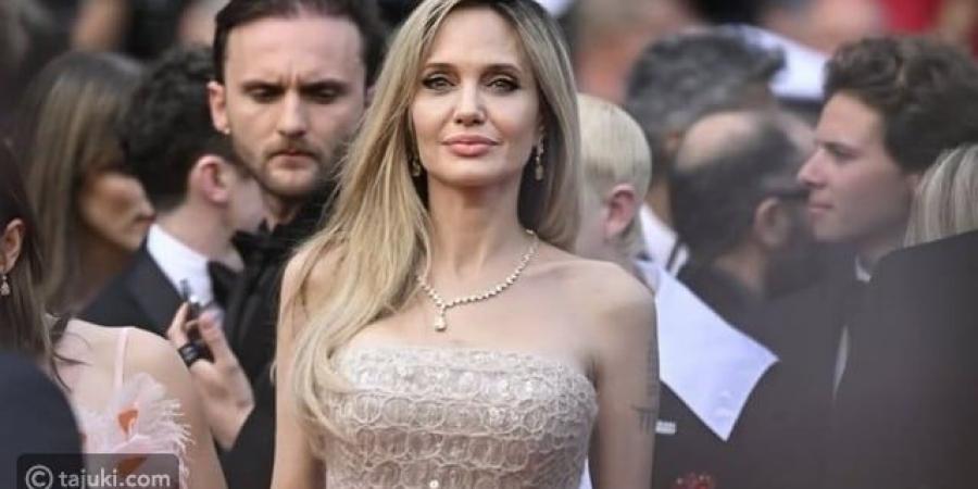 أنجلينا جولي نجمة اليوم الرابع من مهرجان كان بالشعر الأشقر - تكنو بلس