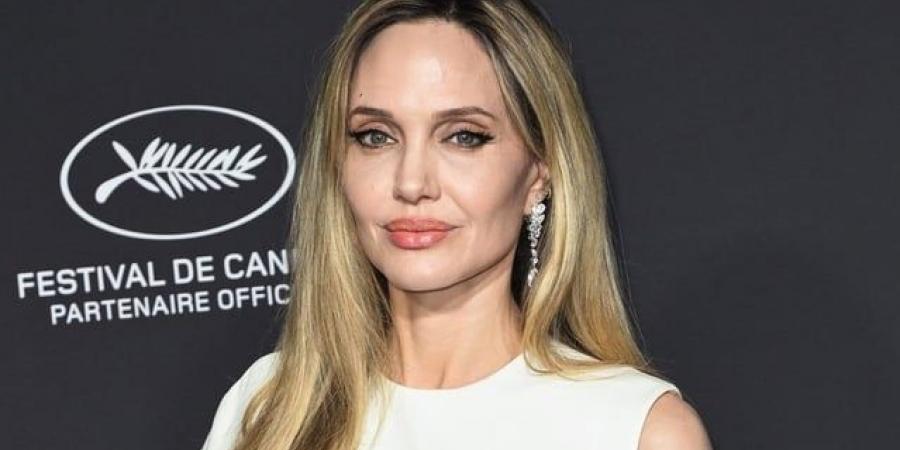 إطلالة جمالية واحدة تجمع يسرا وأنجلينا جولي في حفل شوبارد - تكنو بلس