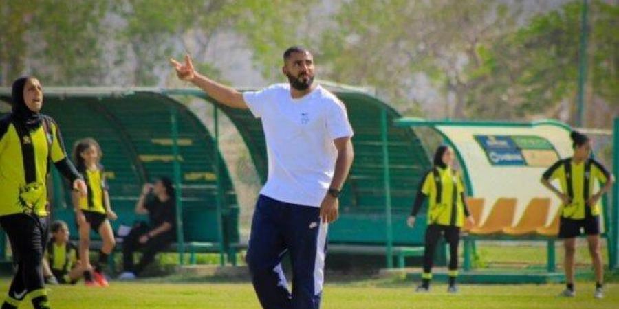 الزمالك يعلن رحيل مدرب الكرة النسائية عادل حسين - تكنو بلس