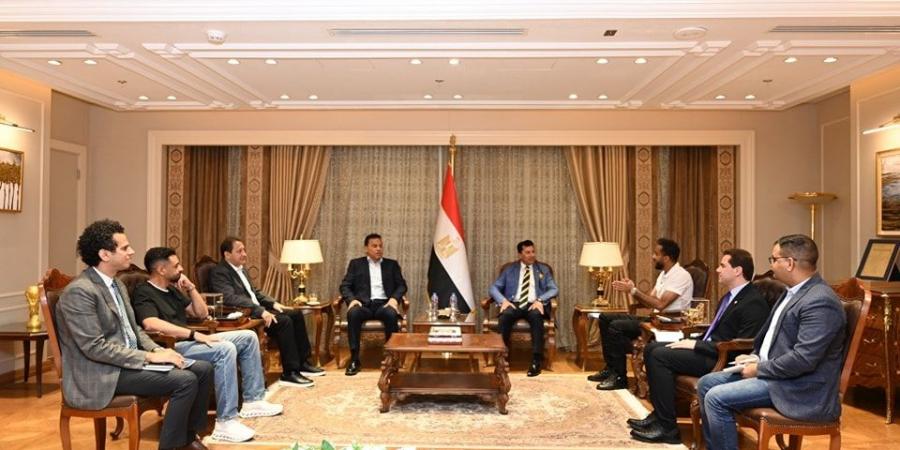 بعد العودة لأرض الوطن.. أشرف صبحي وزير الرياضة يستقبل بعثة الرياضيين العائدين من ليبيا - تكنو بلس