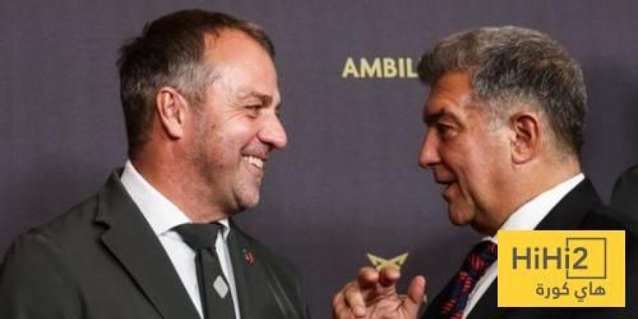 فيديو .. لحظة مغادرة فليك مقر برشلونة بعد تجديد عقده - تكنو بلس