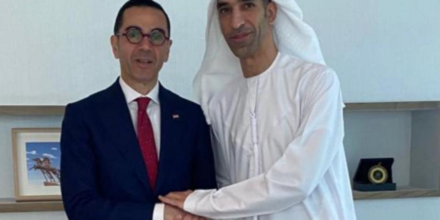 وزير الاستثمار يبحث مع وزير التجارةالإماراتي اتفاق الشراكة الاستراتيجية - تكنو بلس